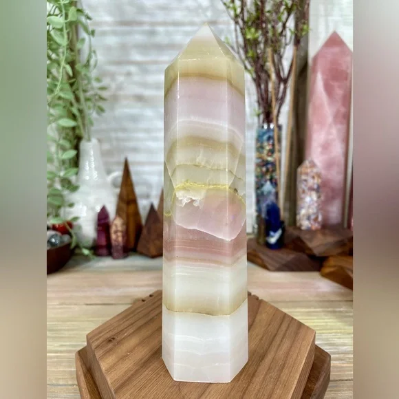 0869 Mangano Pistachio Calcite Crystal Tower - Picture 6 of 12
